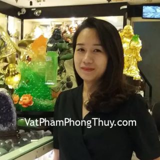 Chị Tâm Anh - khách hàng mua bông thạch anh tím Uruguay H089-11550