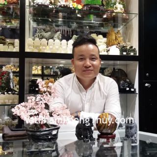 Anh Đuôn - khách hàng mua tượng tỳ hưu Bắc Kinh BKD-M, quả cầu mắt mèo M183 và cây tài lộc thạch anh KC078