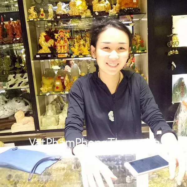 Chị Huệ - khách hàng mua mặt tỳ hưu ngọc phỉ thúy S2002-7953